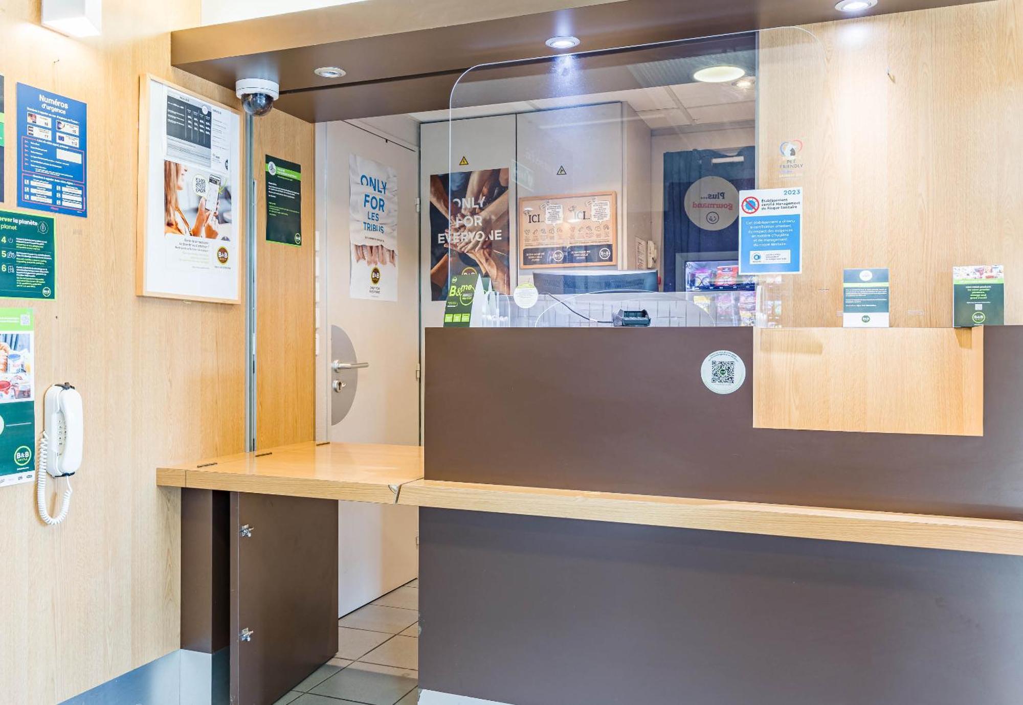 B&B Hotel Tours Sud ז'ואה-לה-טור מראה חיצוני תמונה