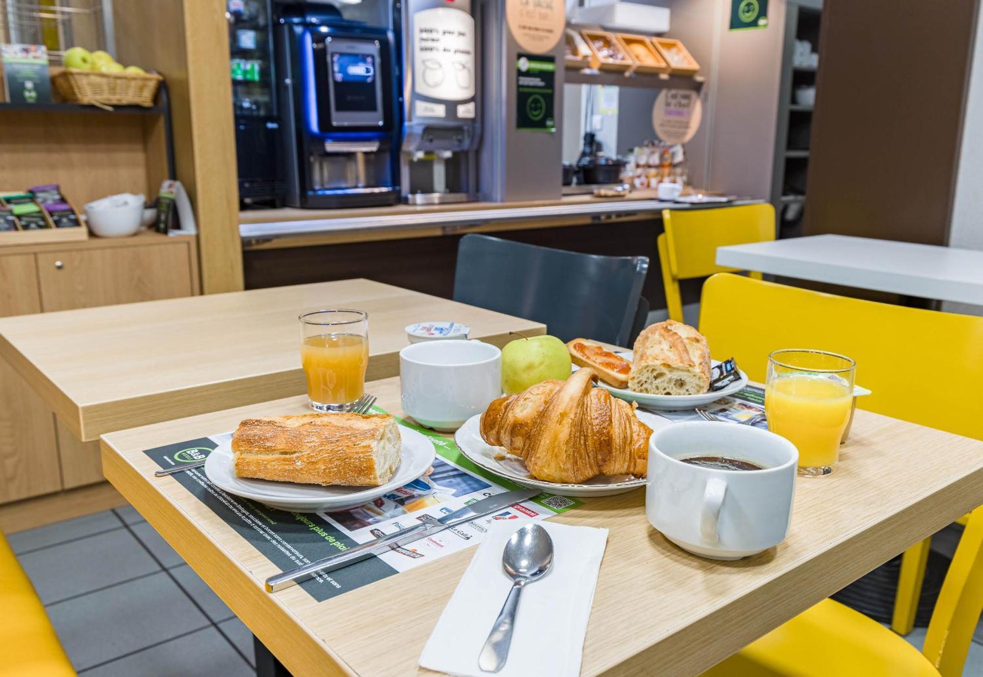 B&B Hotel Tours Sud ז'ואה-לה-טור מראה חיצוני תמונה